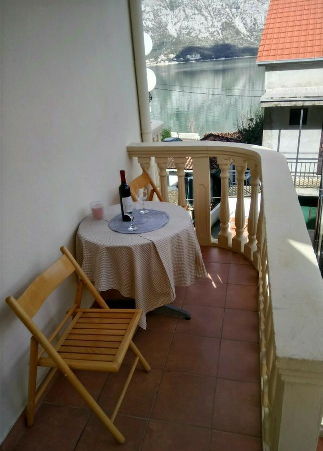 Seaside Apartments And Rooms Kotor Exterior photo